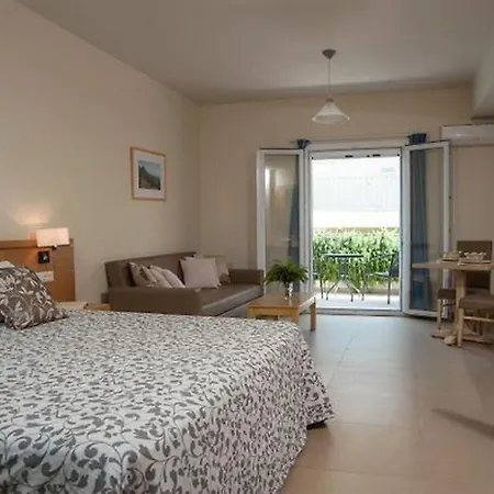 Апарт-отель Estia 3*