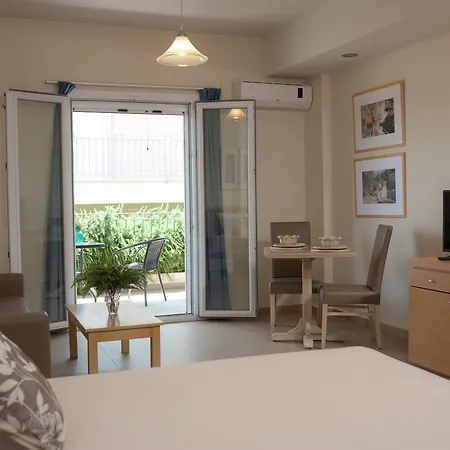 Aparthotel Estia Finikounta