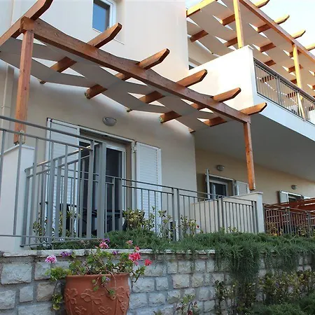 Aparthotel Estia