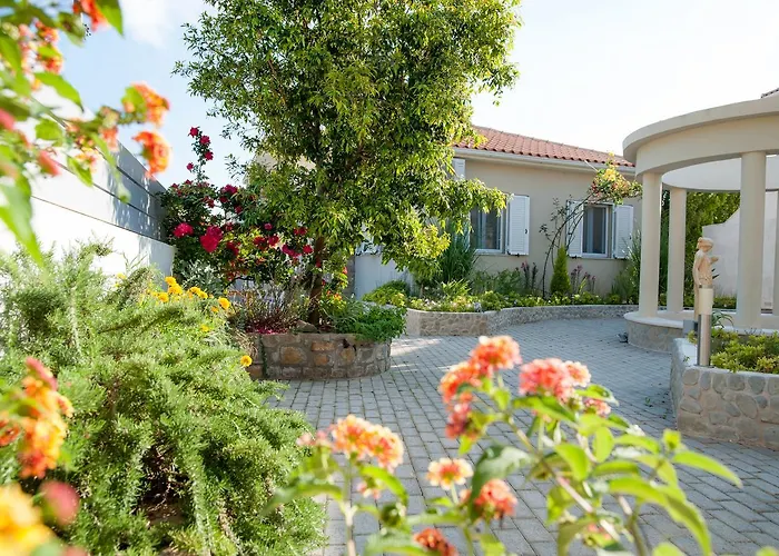 Ξενοδοχείο με διαμερίσματα Estia Φοινικούντα