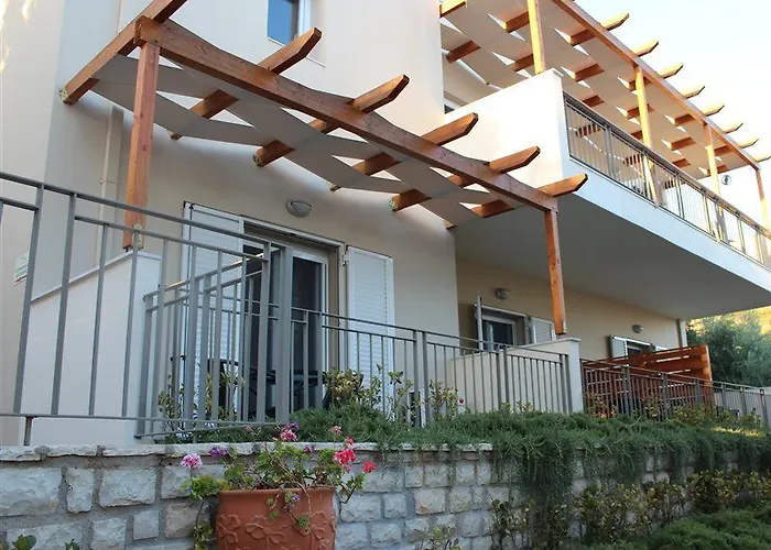 Aparthotel Estia